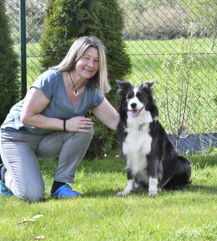 Futterberaterin Jutta Mißbach mit Hund